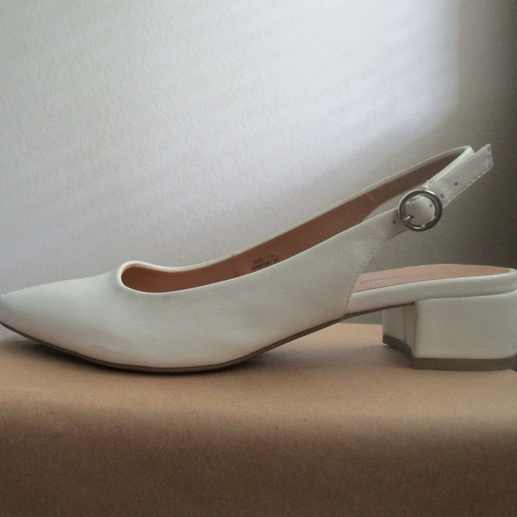 Banana Republic Slingback Heels - Picture 1 of 13